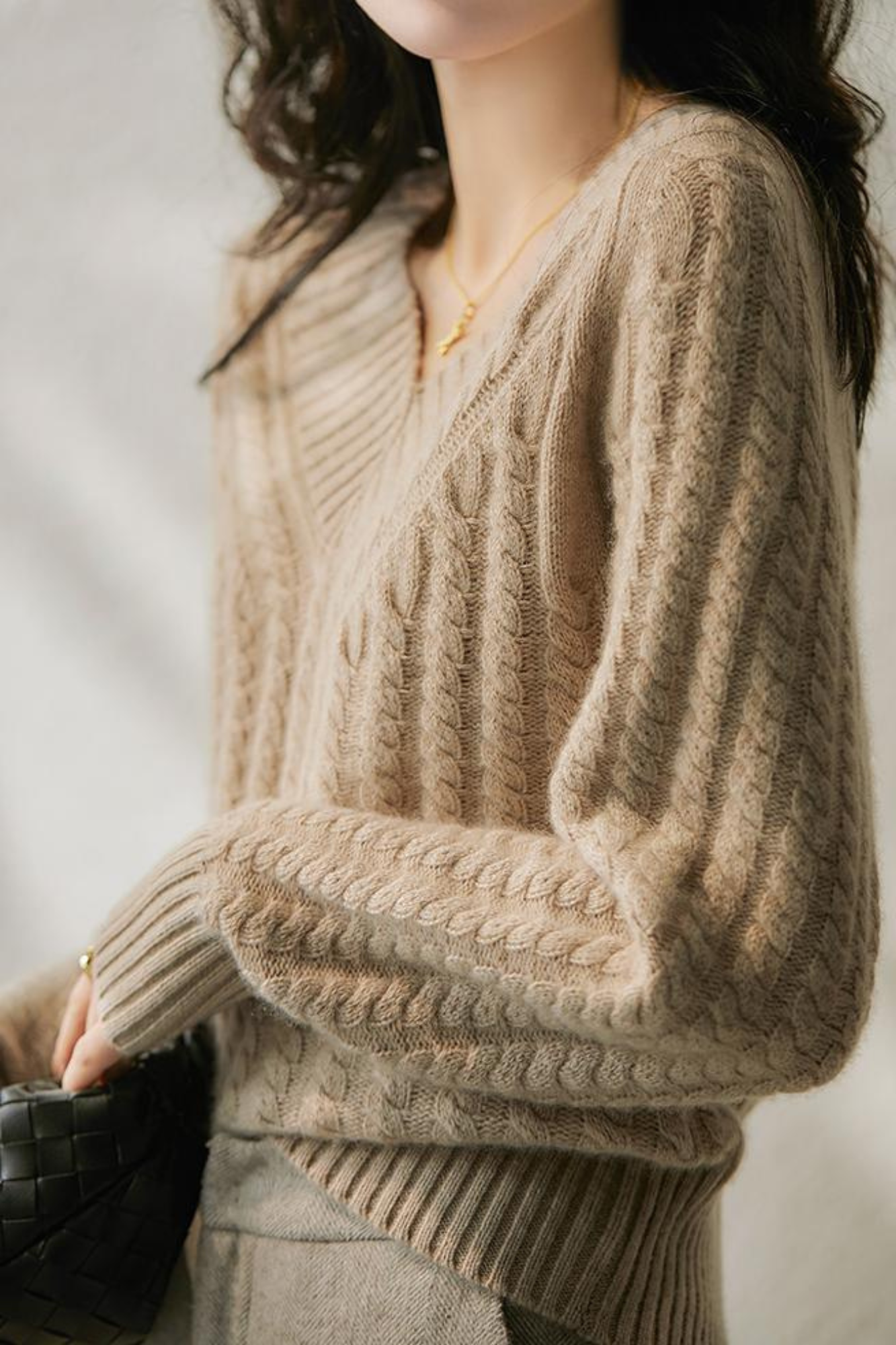 ModeGeist | Pullover aus Strick mit V-Ausschnitt für Damen