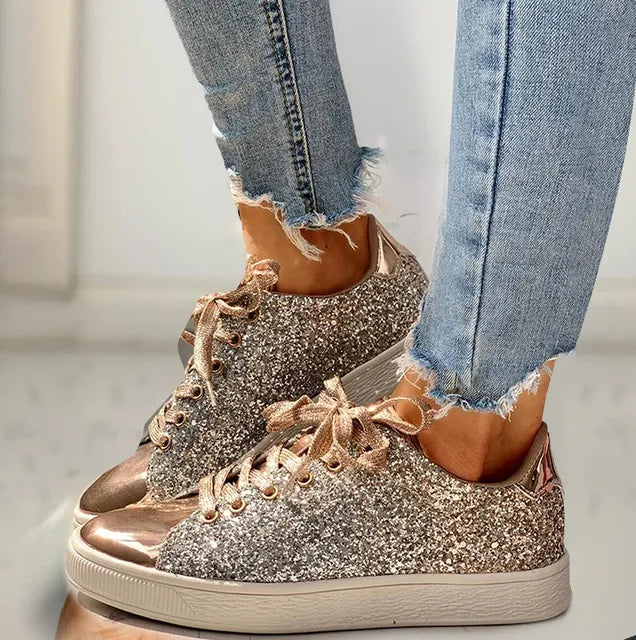 Luxuriöse, legere Damenschuhe mit Glitzer von Quisha