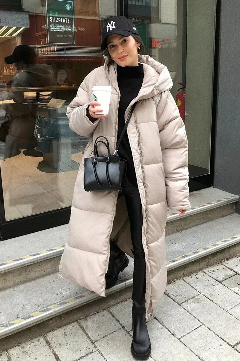 ModeGeist | Lange gesteppte Jacke mit Kapuze für Damen ideal für kalte Wintertage