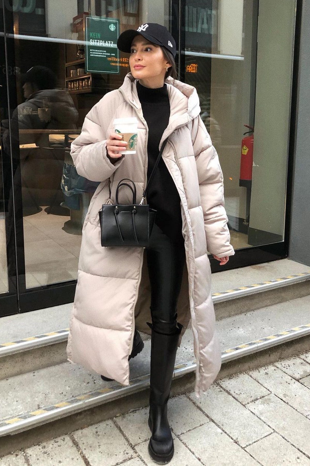 ModeGeist | Warmer, langer, gepolsterter Wintermantel für Frauen