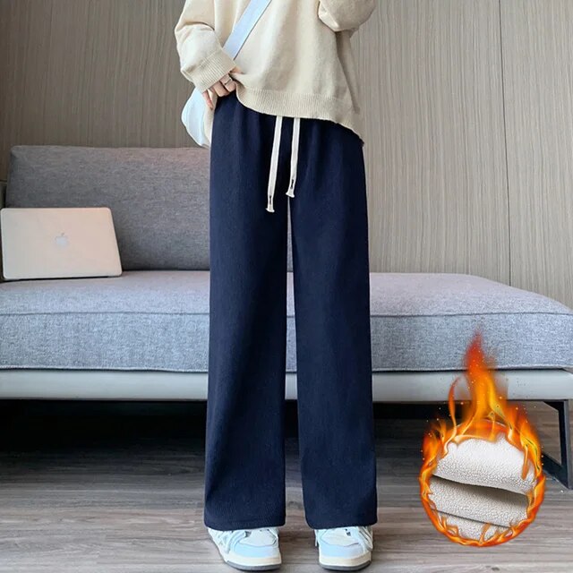 Marine: Lange, weite Hosen
