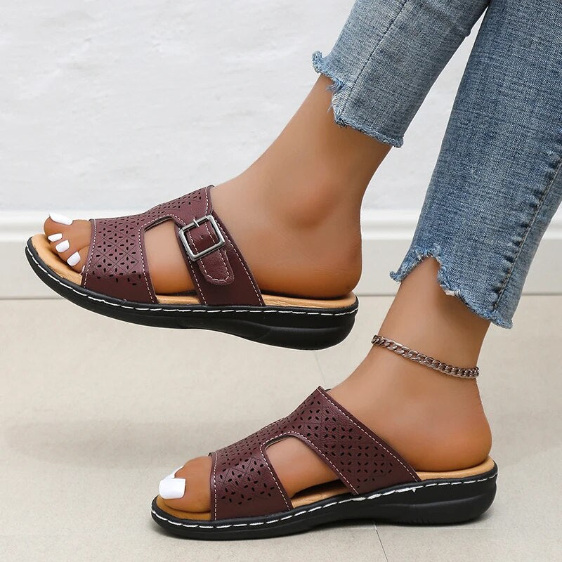 LIZA – Orthopädische Sandalen mit Schnallen
