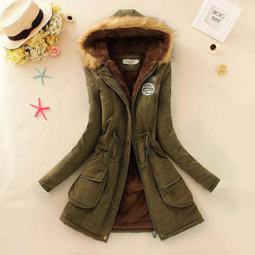 ModeGeist | Gefütterte Winterjacke mit Verstellbarem Bund und Kapuze für Frauen