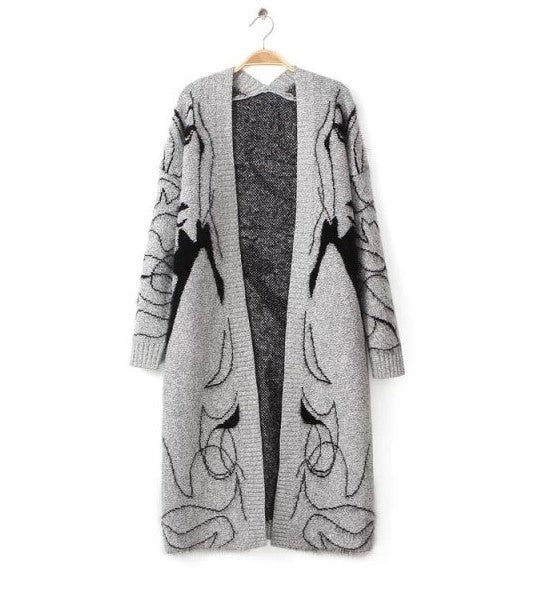 Damen Lange Strickjacke mit kunstvollem Muster ModeGeist