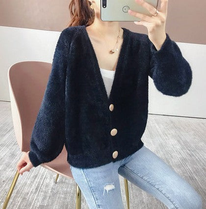 Damen Flauschige Strickjacke mit großen Knöpfen und voluminösen Ärmeln ModeGeist