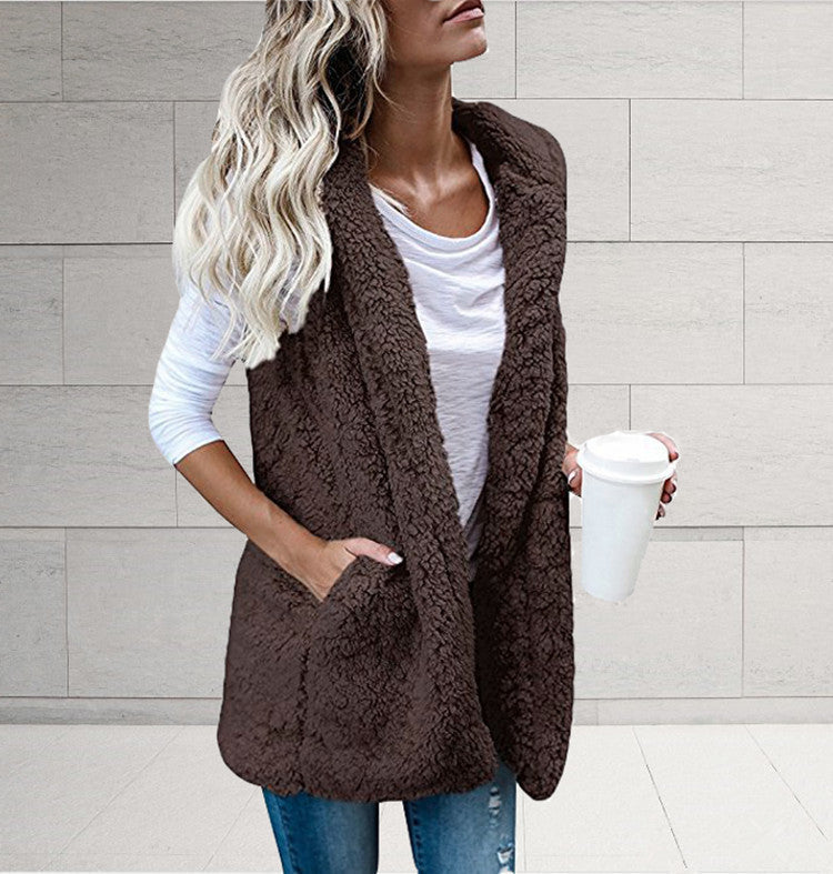 Damen Kuschelige Fleece-Weste mit ergonomischem Schnitt und großen Taschen ModeGeist