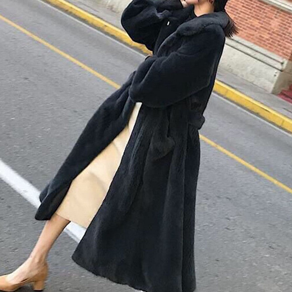 Damen Fluffiger Langmantel mit breitem Gürtel ModeGeist