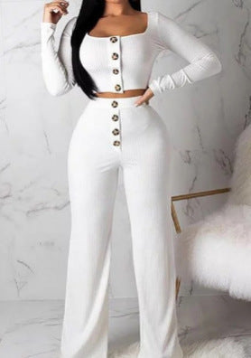 Figurbetont geschnittener Damen-Jumpsuit mit Knopfdetails von MODEGEIST