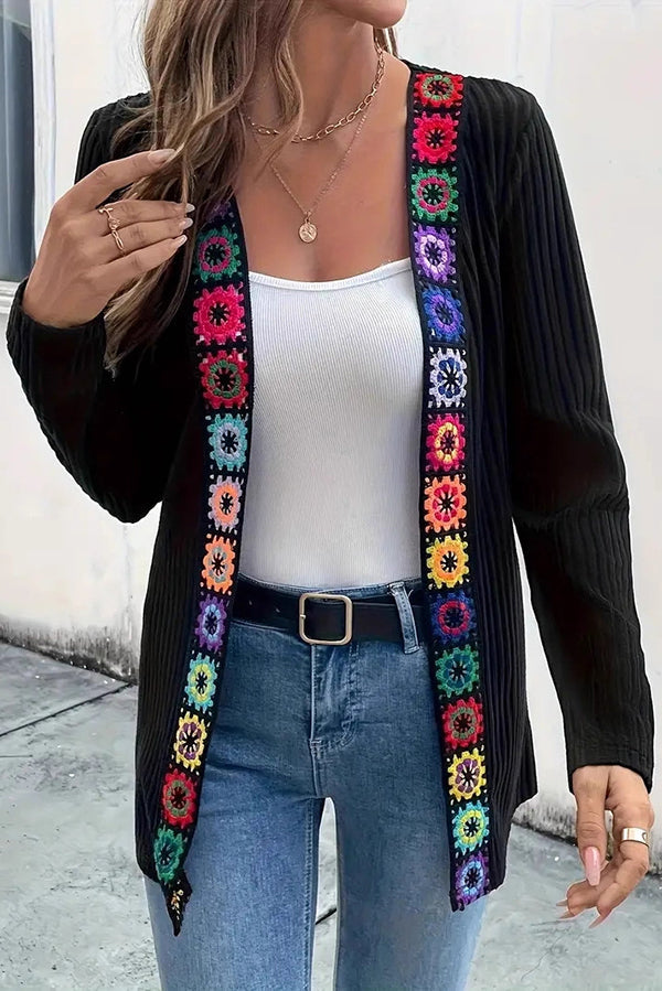 ModeGeist | Strickcardigan mit Blumenrand und langen Ärmeln