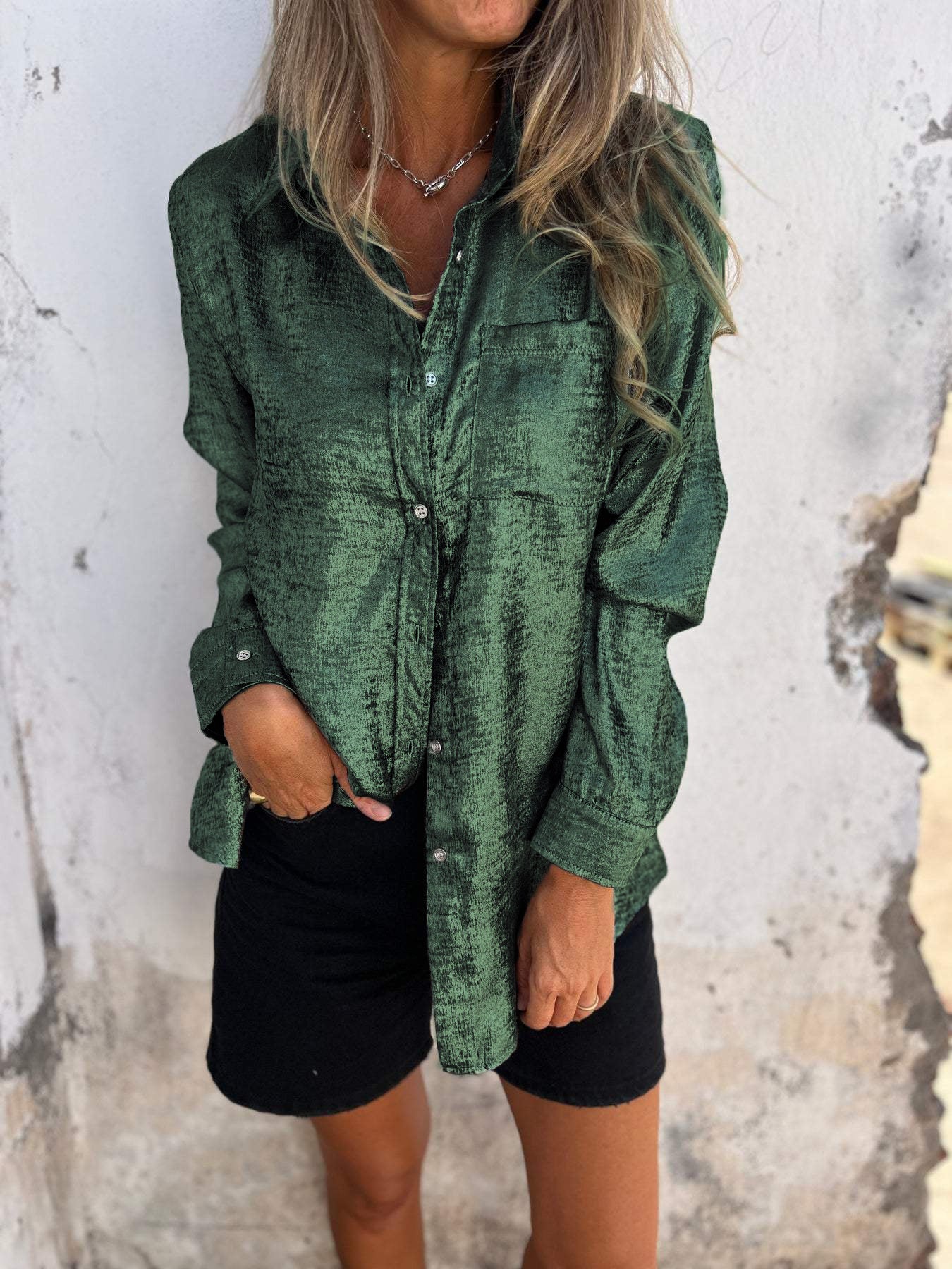 Hera: Elegantes Metallic-Shirt
