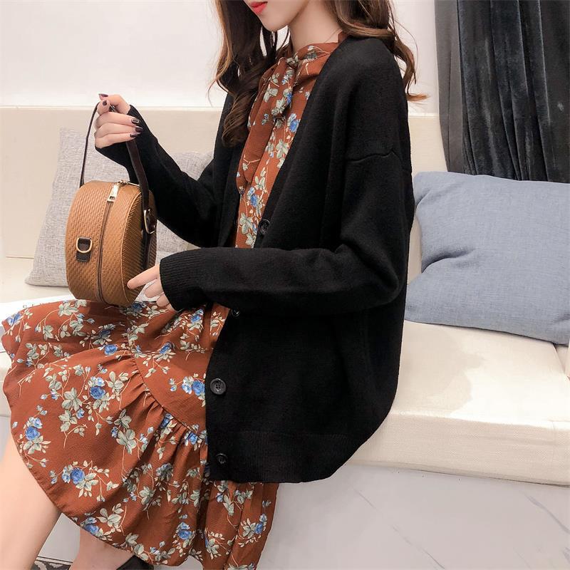 Damen Strickjacke mit knöpfbarem Design ModeGeist
