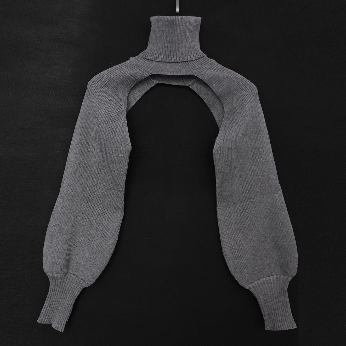 Damen Strickoberteil mit innovativem Schnitt und hohem Kragen ModeGeist