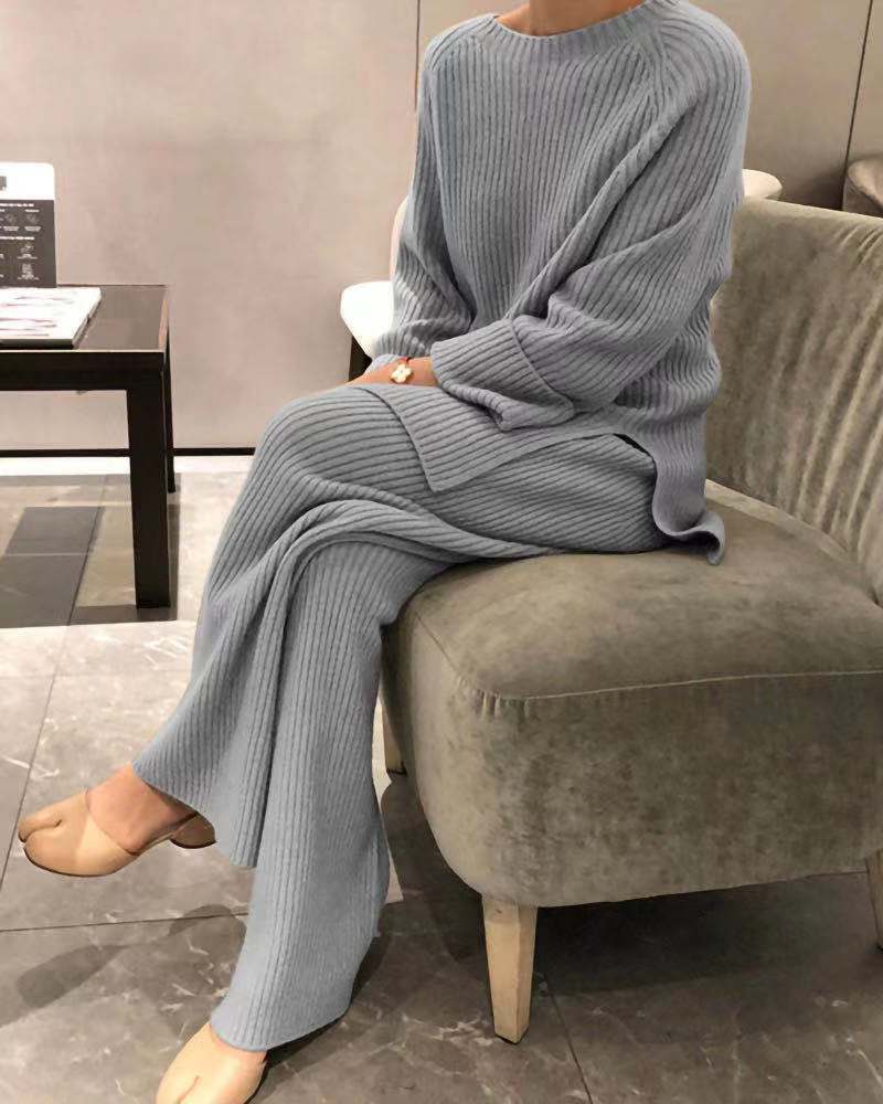 Damen gemütlicher Strickanzug im modernen Rippdesign ModeGeist