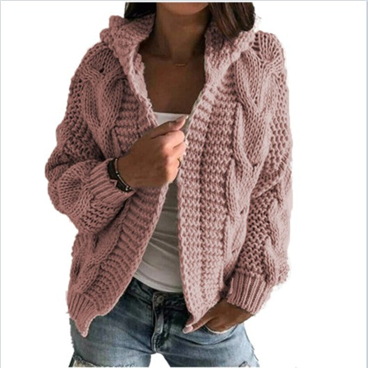 Damen Strickjacke mit Kapuze und trendigem Zopfmuster ModeGeist