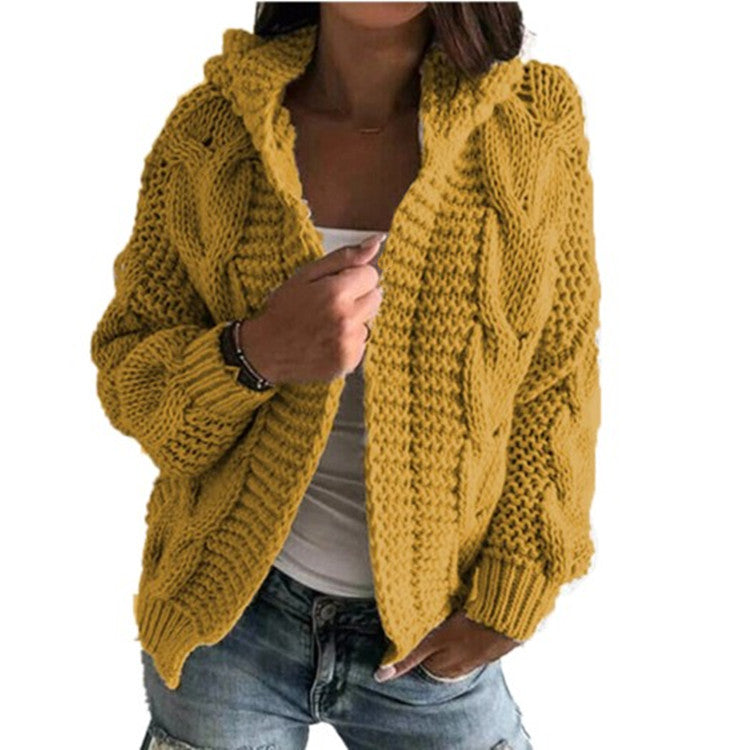 Damen Strickjacke mit Kapuze und trendigem Zopfmuster ModeGeist