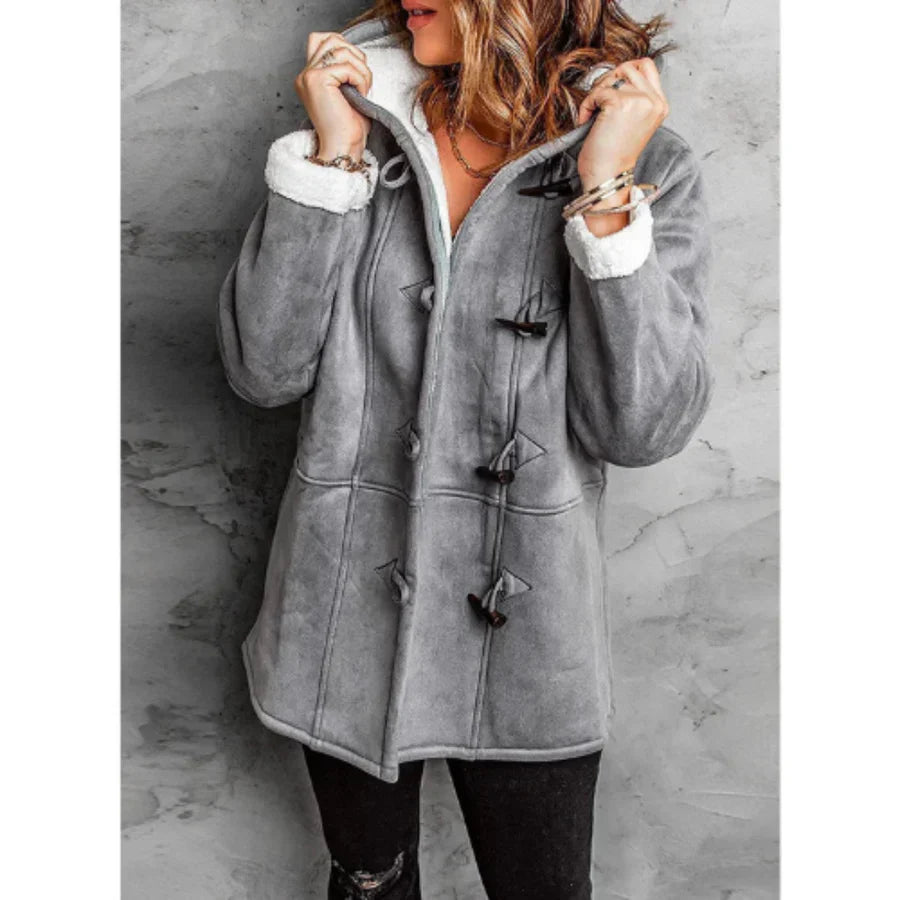 ModeGeist | Mantel mit Kapuze - Wildleder-Look - Fleece-Futter - Lockere Passform - Mittellang