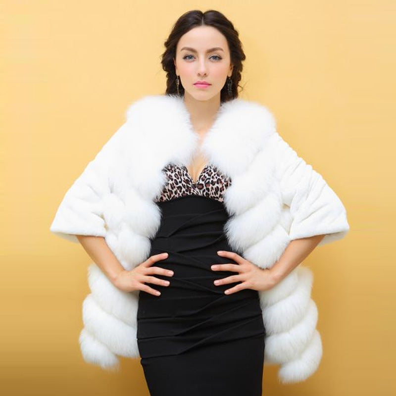 Damen Eleganter Kunstpelz-Überwurf mit voluminösen Ärmeln ModeGeist