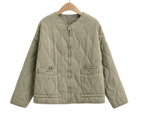 ModeGeist | Steppjacke mit klassischer Steppnaht-Detailierung