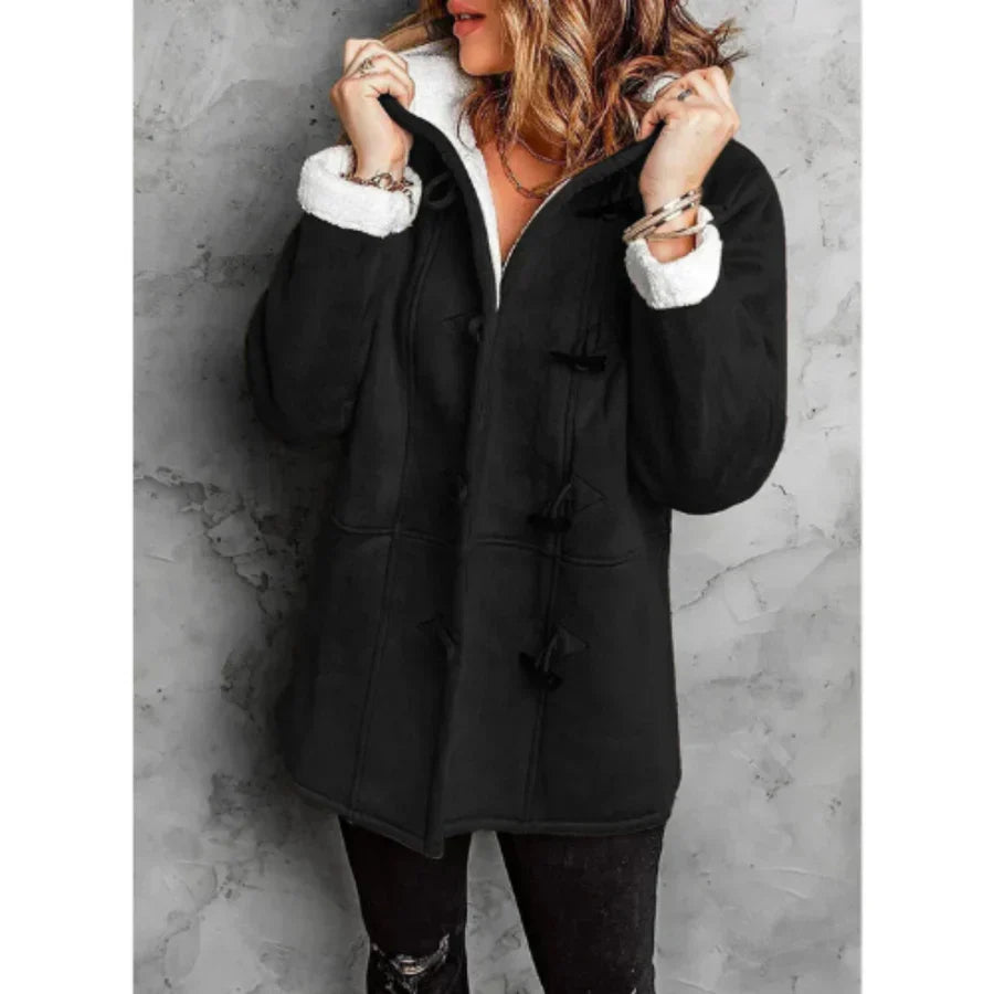 ModeGeist | Mantel mit Kapuze - Wildleder-Look - Fleece-Futter - Lockere Passform - Mittellang