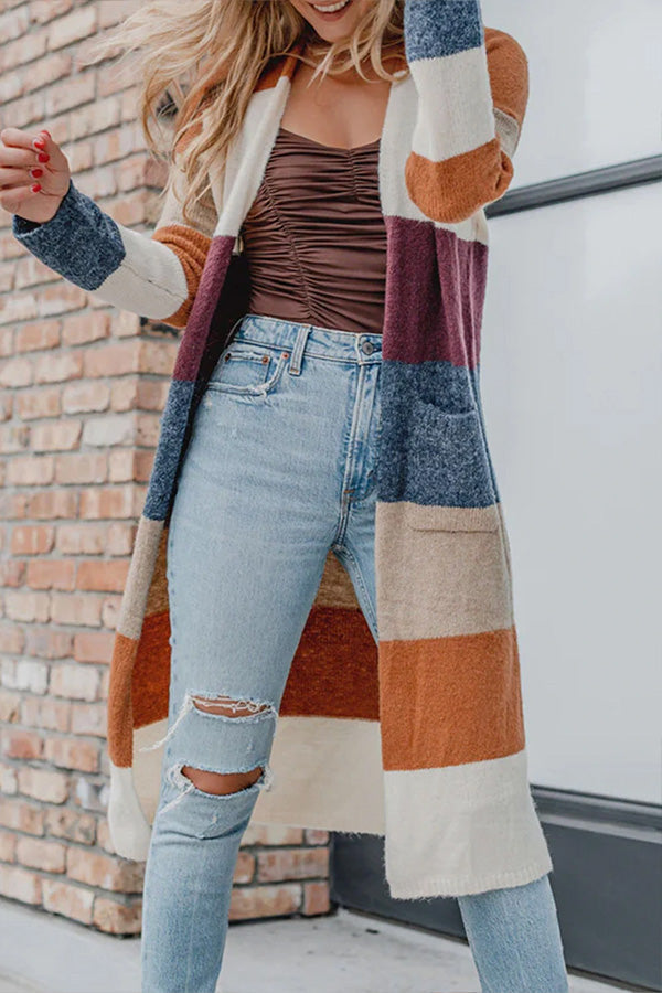 ModeGeist | Gestrickte Strickjacke mit offener Vorderseite und Farbblock