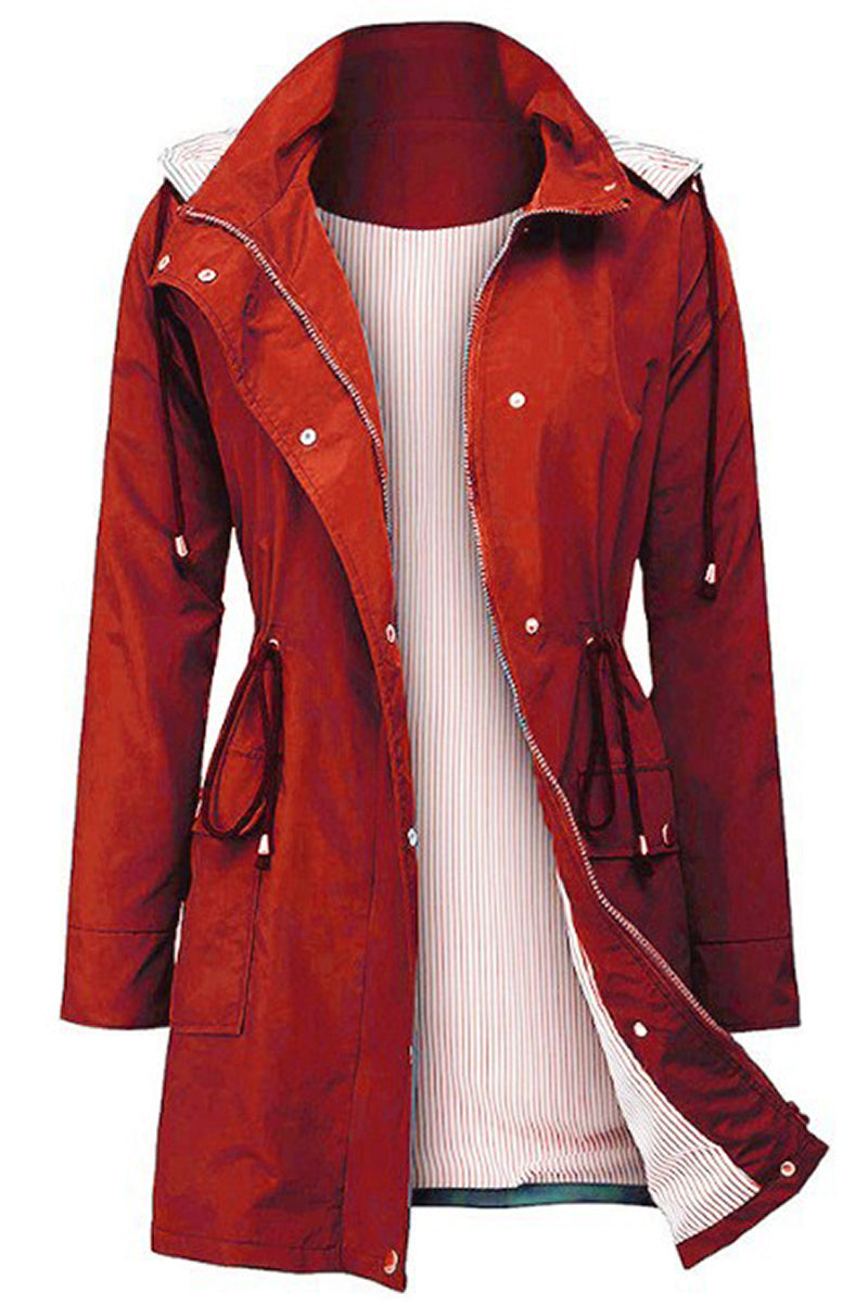 Wasserdichter, gestreifter Windbreaker mit Kapuze von Vythelora