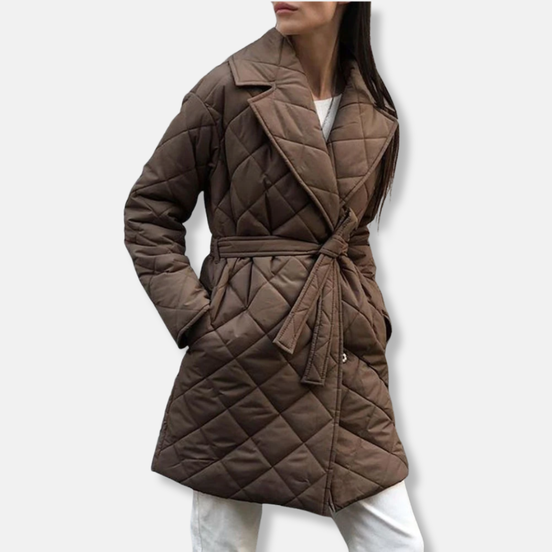 ModeGeist | Gepolsterte Jacke - Mittellang - Taillierte Passform - Gürtel - Eingekerbter Revers