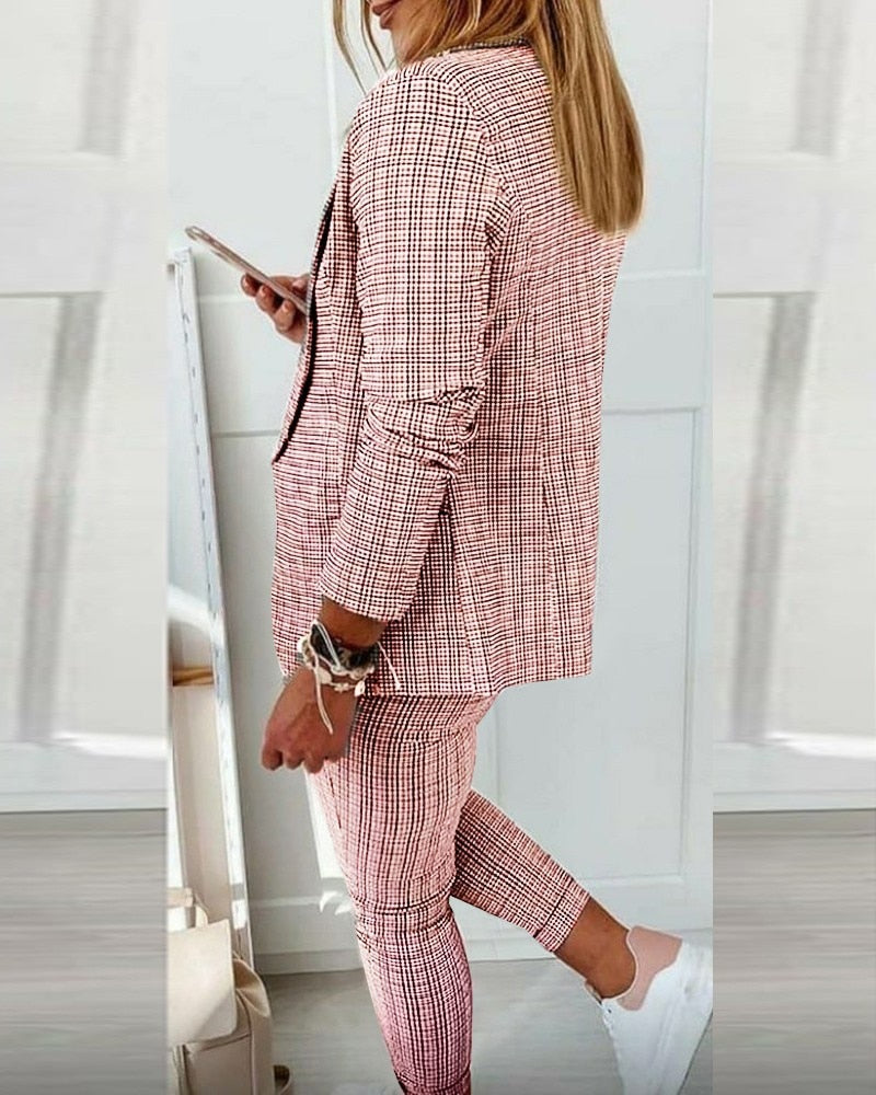 Avelena: Casual Zweiteiler – Blazer und Hose
