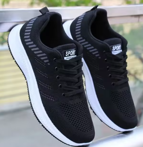 Atmungsaktive Betul Outdoor-Laufschuhe