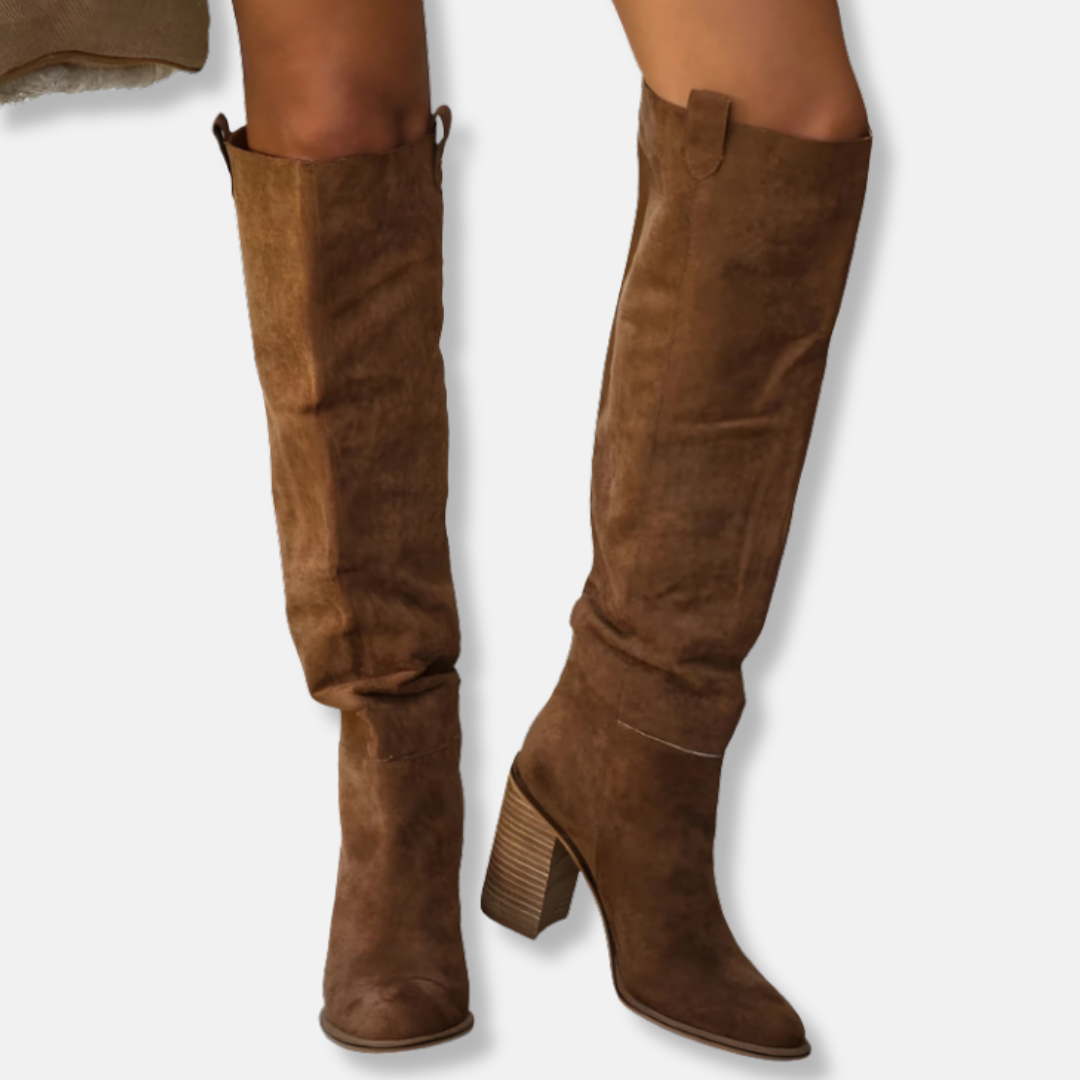 ModeGeist | Knöchelhohe Stiefel - Wildlederähnliches Textil - Chunky Blockabsatz - Spitz Zulaufende Zehen