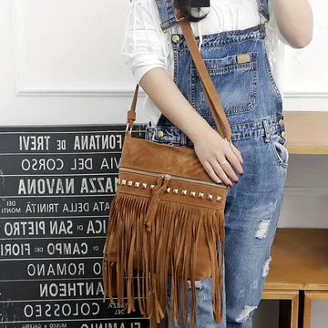 Ivana Crossbody Tasche im Vintage-Fransen-Stil
 - Krohn-e