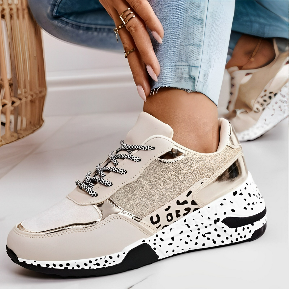 Komfortable orthopädische Sneaker von Delora