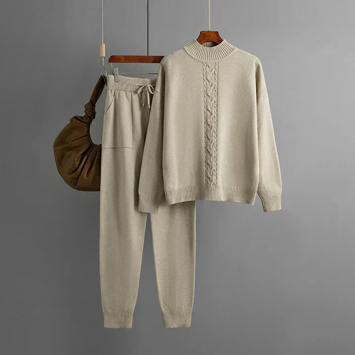 ModeGeist | Winter Satz Aus Strickoberteil und Hose mit Halbem Rollkragen