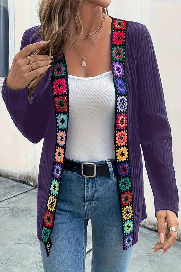 ModeGeist | Strickjacke mit Blumenrand und langen Ärmeln