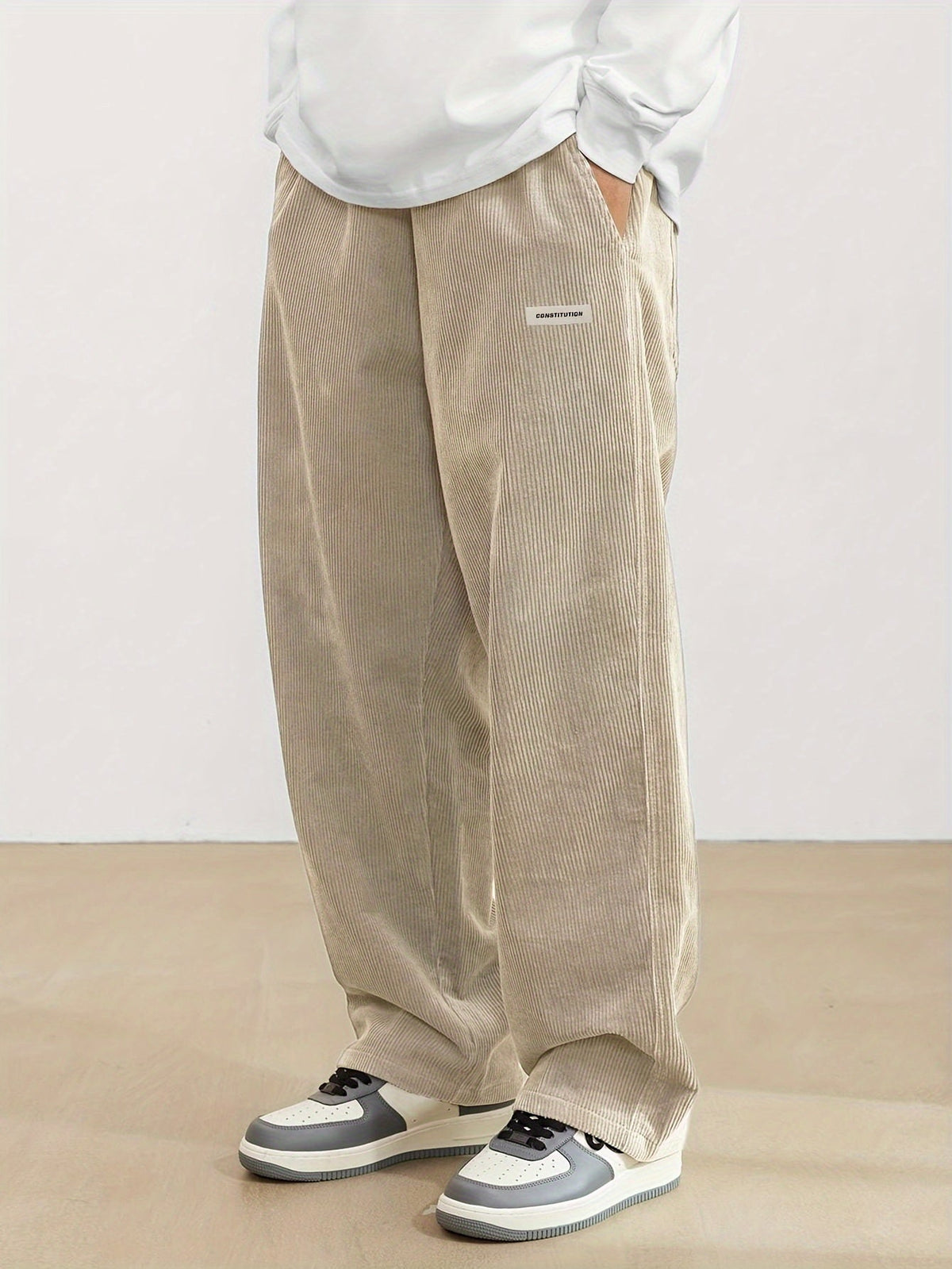 Braune Herrencordhose mit Taschen