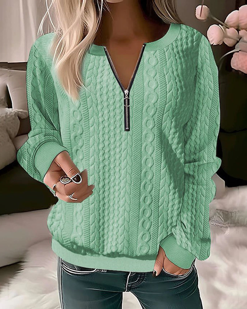 Annette: Einfarbiger Pullover mit Frontreißverschluss
