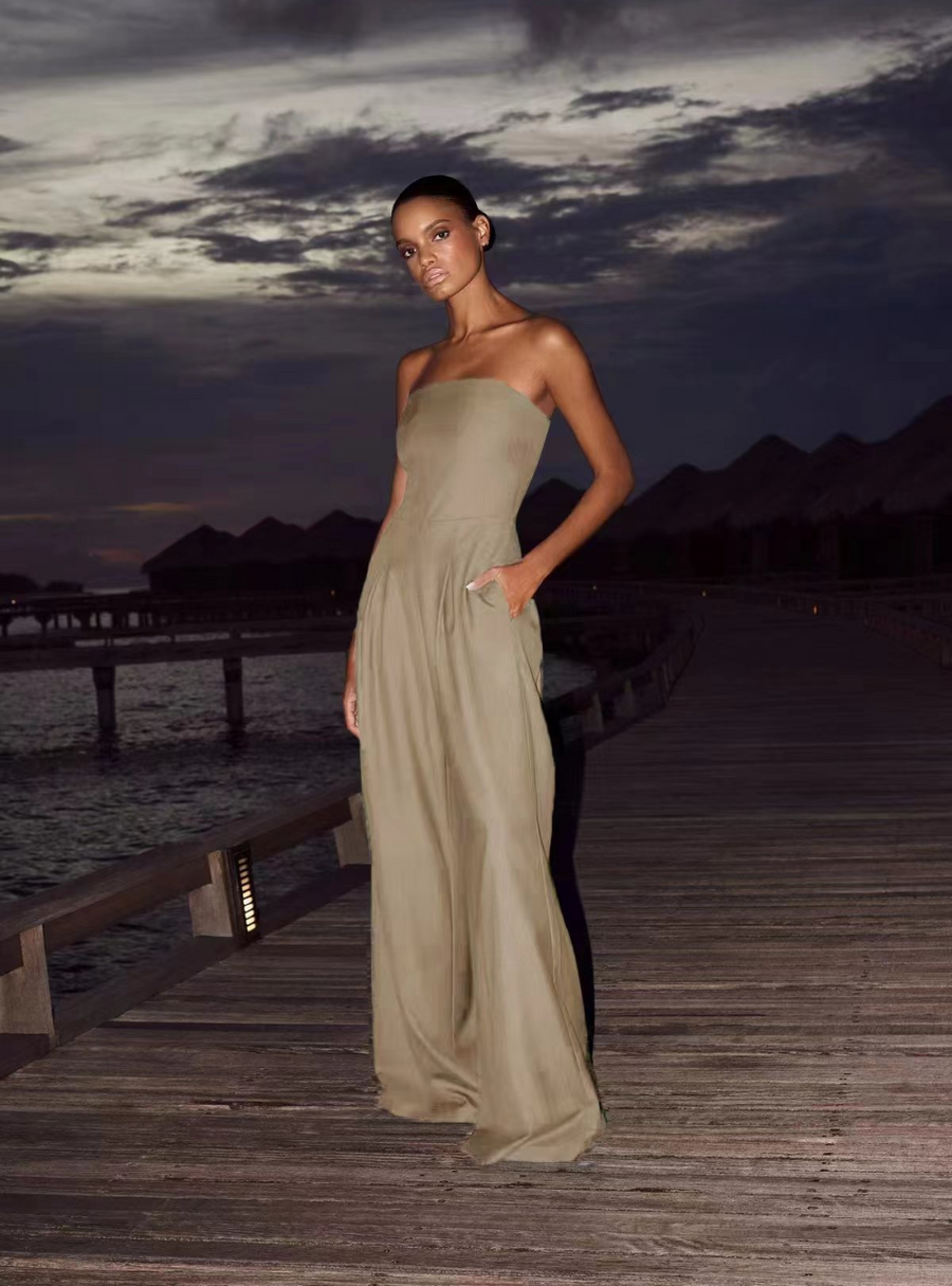 PETRONELLA - Kurzer Jumpsuit ohne Ärmel