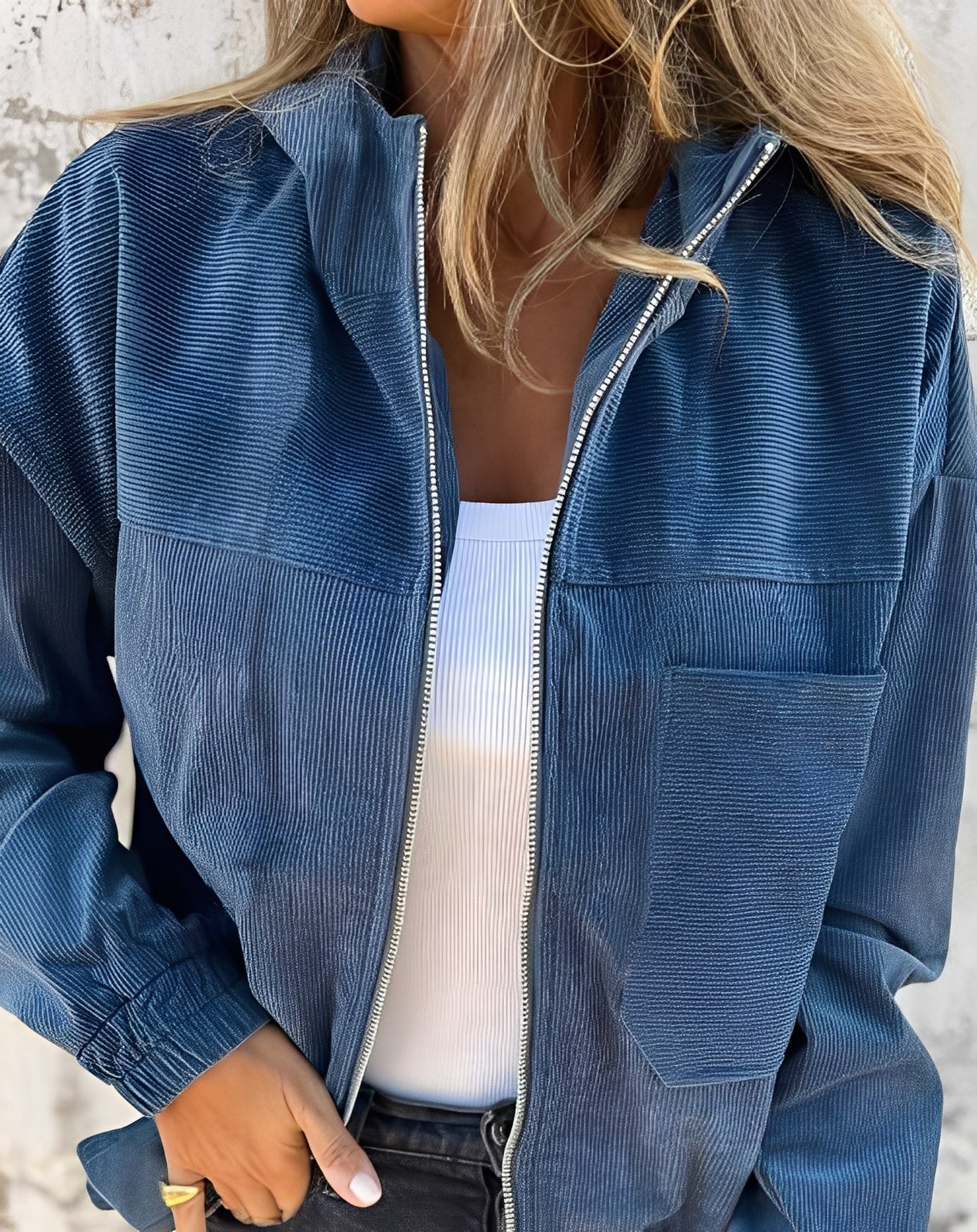 ModeGeist | Lässige Cord-Jacke mit Kapuze für Frauen