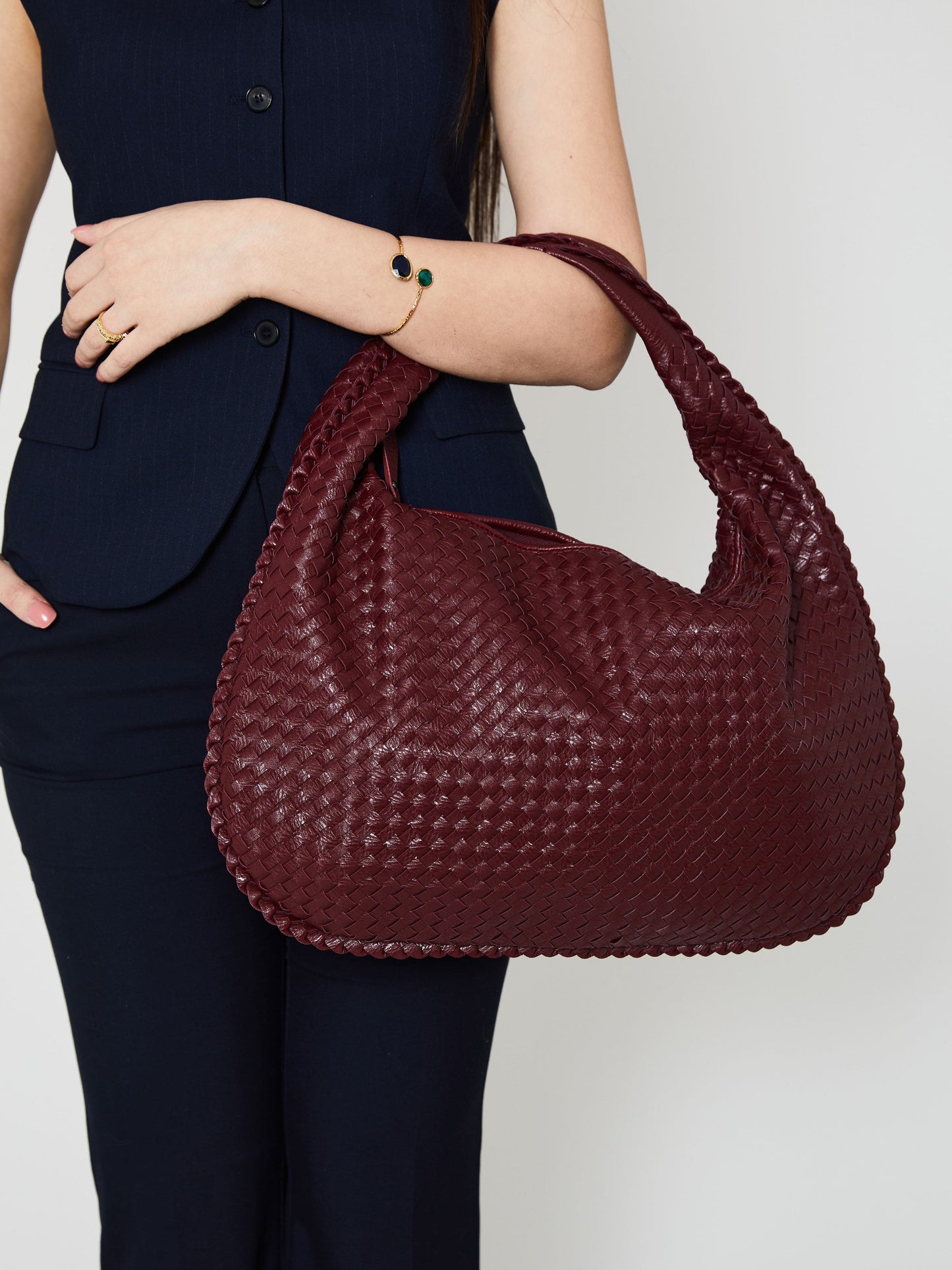 ModeGeist | Luxus Damen Handtasche mit Geflochtenem Design - ModeGeist