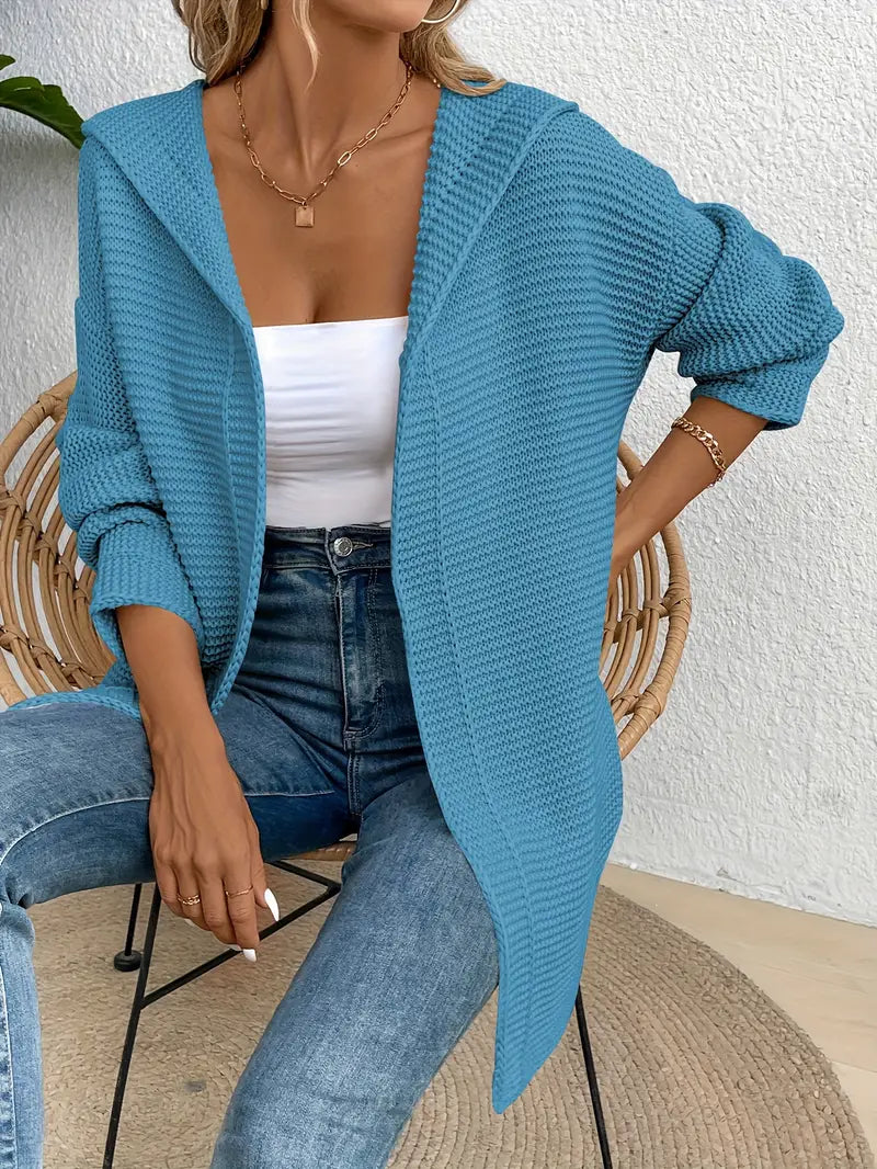 Kuschelige, elegante Strickjacke mit Kapuze von Amari