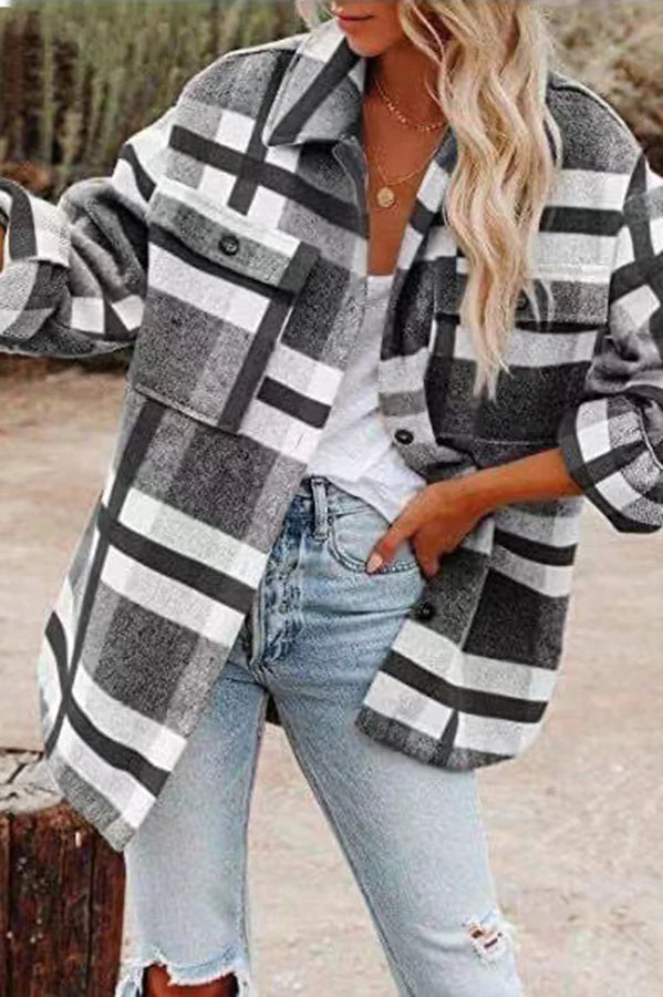 ModeGeist | Karierte Jacke mit Taschen für Frauen