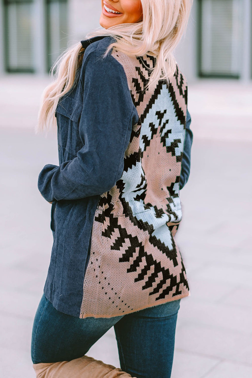 ModeGeist | Einzigartige Jacke mit Grafischem Rücken-design Modern und Stilvoll Perfekt für Den Alltag
