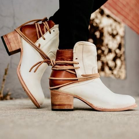 ModeGeist | Damenstiefel Weinlese Schnürstiefel