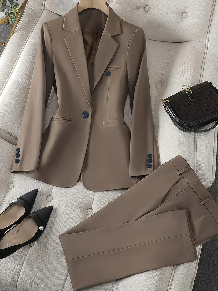 ModeGeist | Klassischer Stil mit Revers-Blazer-Set