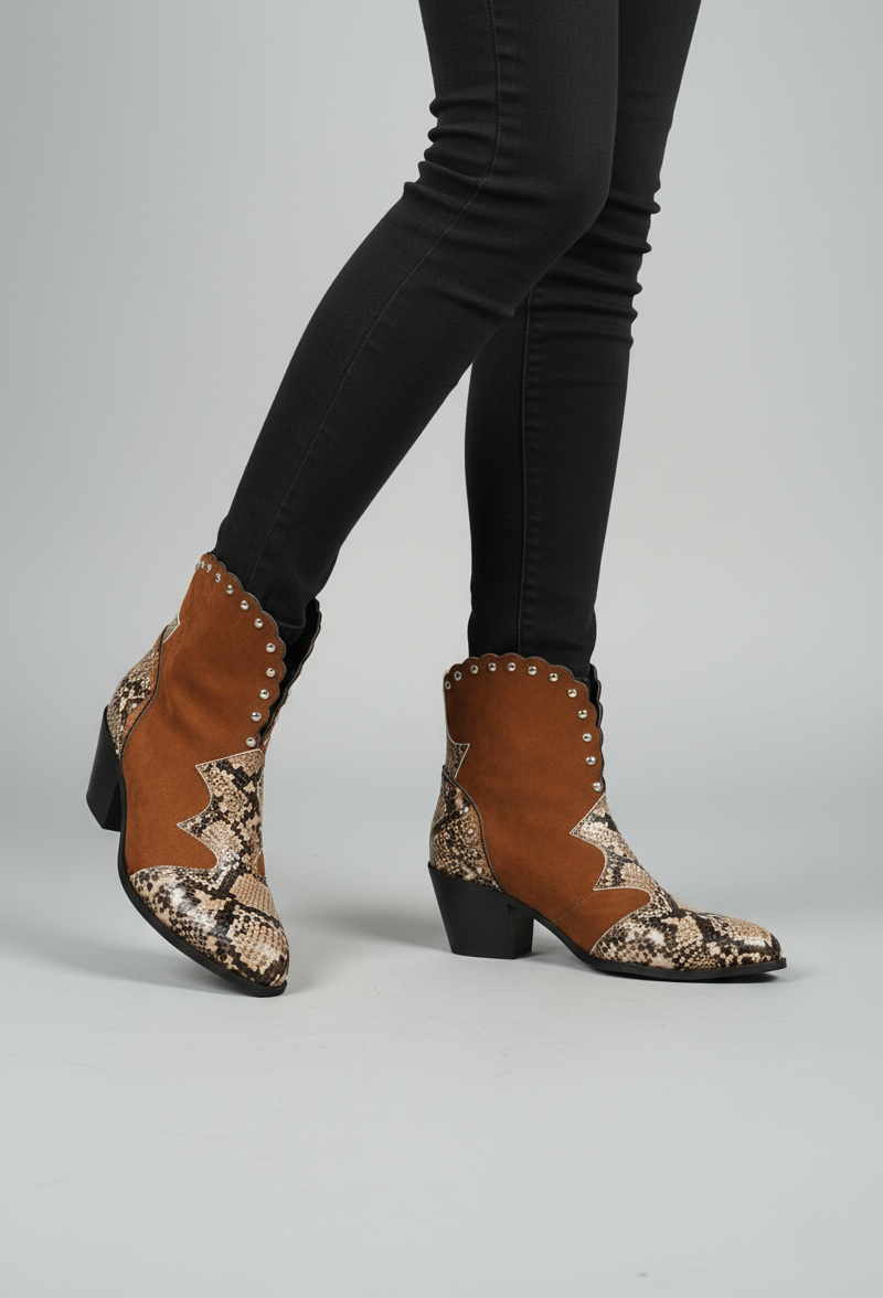 ModeGeist | Western Stiefeletten mit Schlangenleder Akzent Bestickter Gewellter Besatz Niedriger Blockabsatz