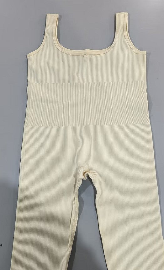 Fudus Trägertop und Strumpfhose