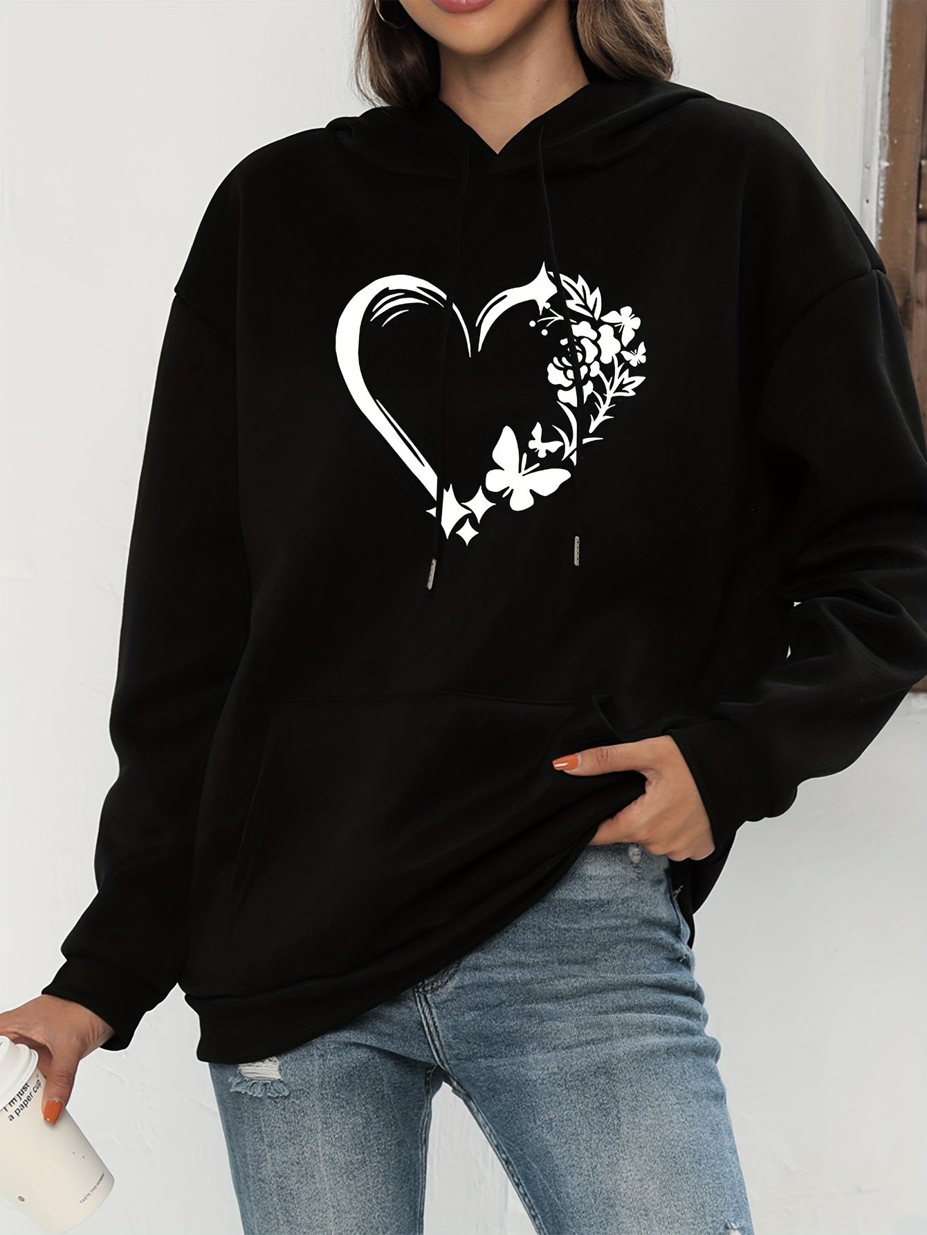 ModeGeist | Vibrant Hoodie mit Herzdruck Baumwolle Komfortabel
