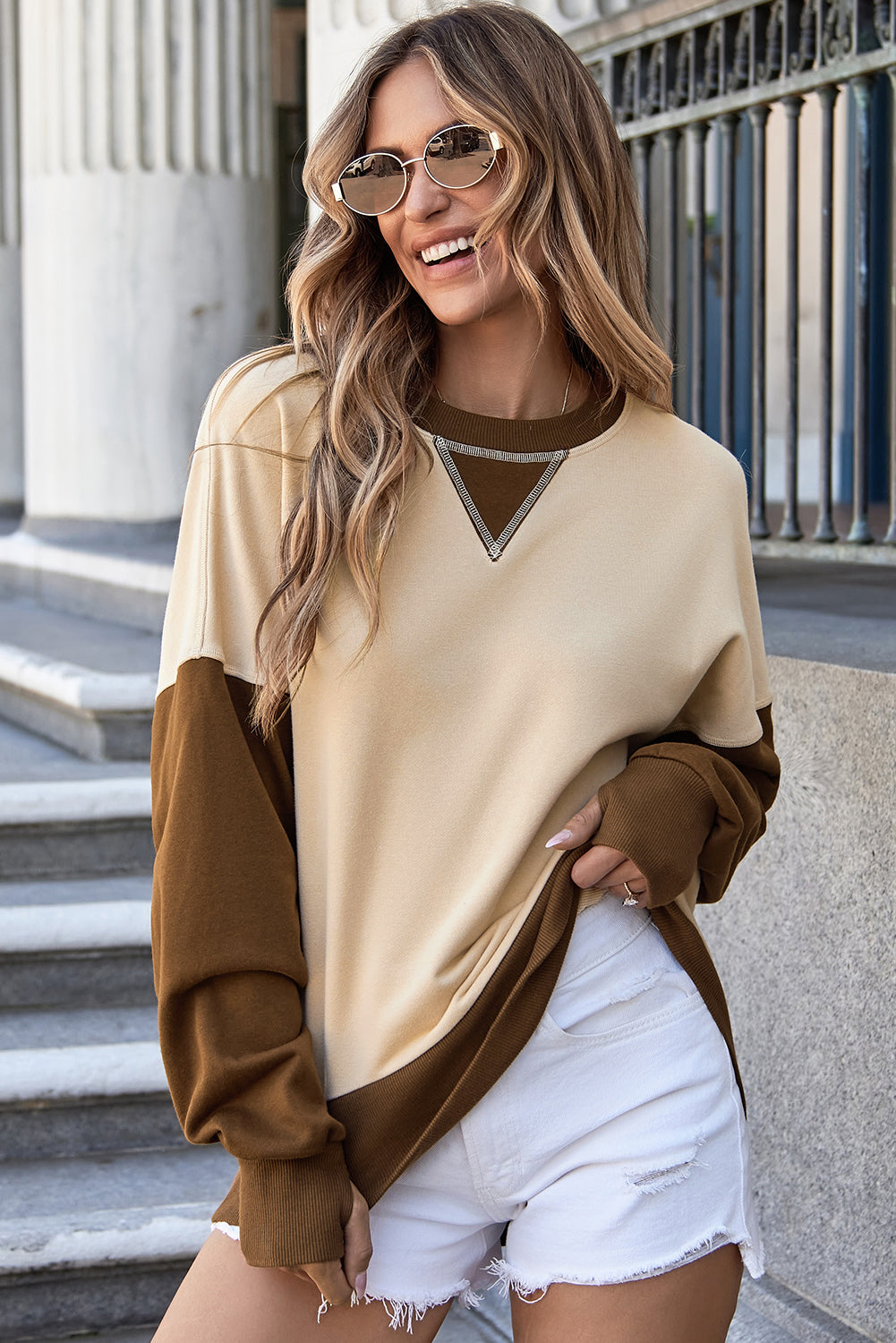 Damensweatshirt mit Daumenlöchern und Colorblock-Design von Fudus