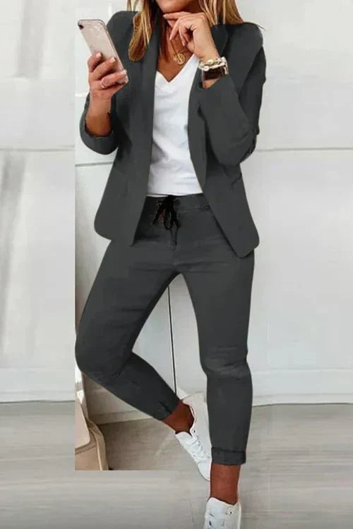 Luella Blazer und Hose mit langen Ärmeln