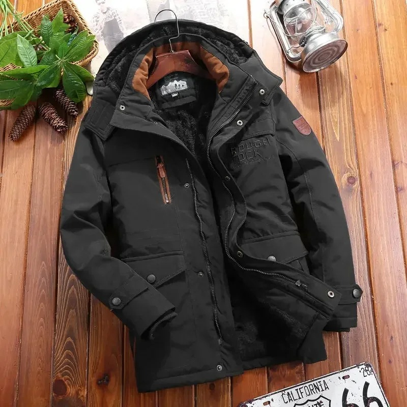 Herrenjacke mit wasserdichten und flauschigen Innenfutter
