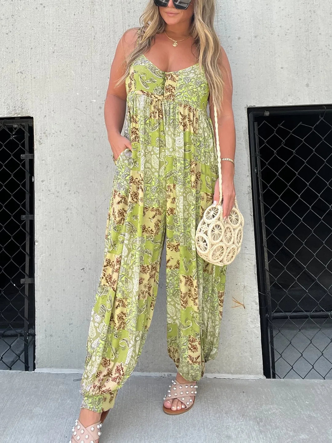 Lockerer Jumpsuit aus Jamaika mit Patchworkmuster